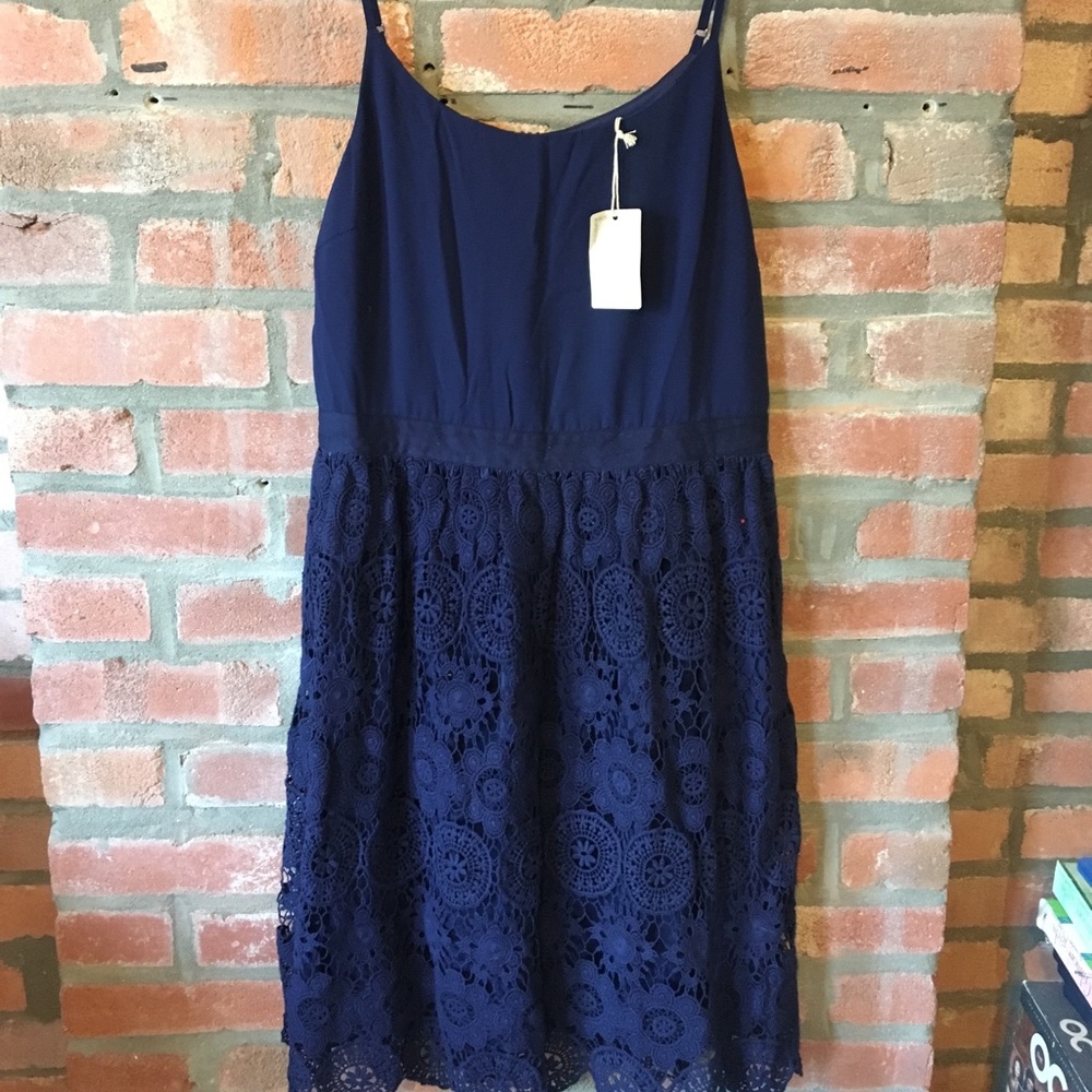 blue ModCloth dress with crochet bottom (L)